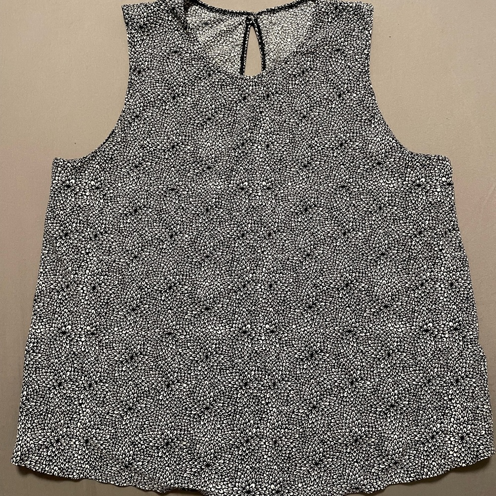 Lululemon floral tank top